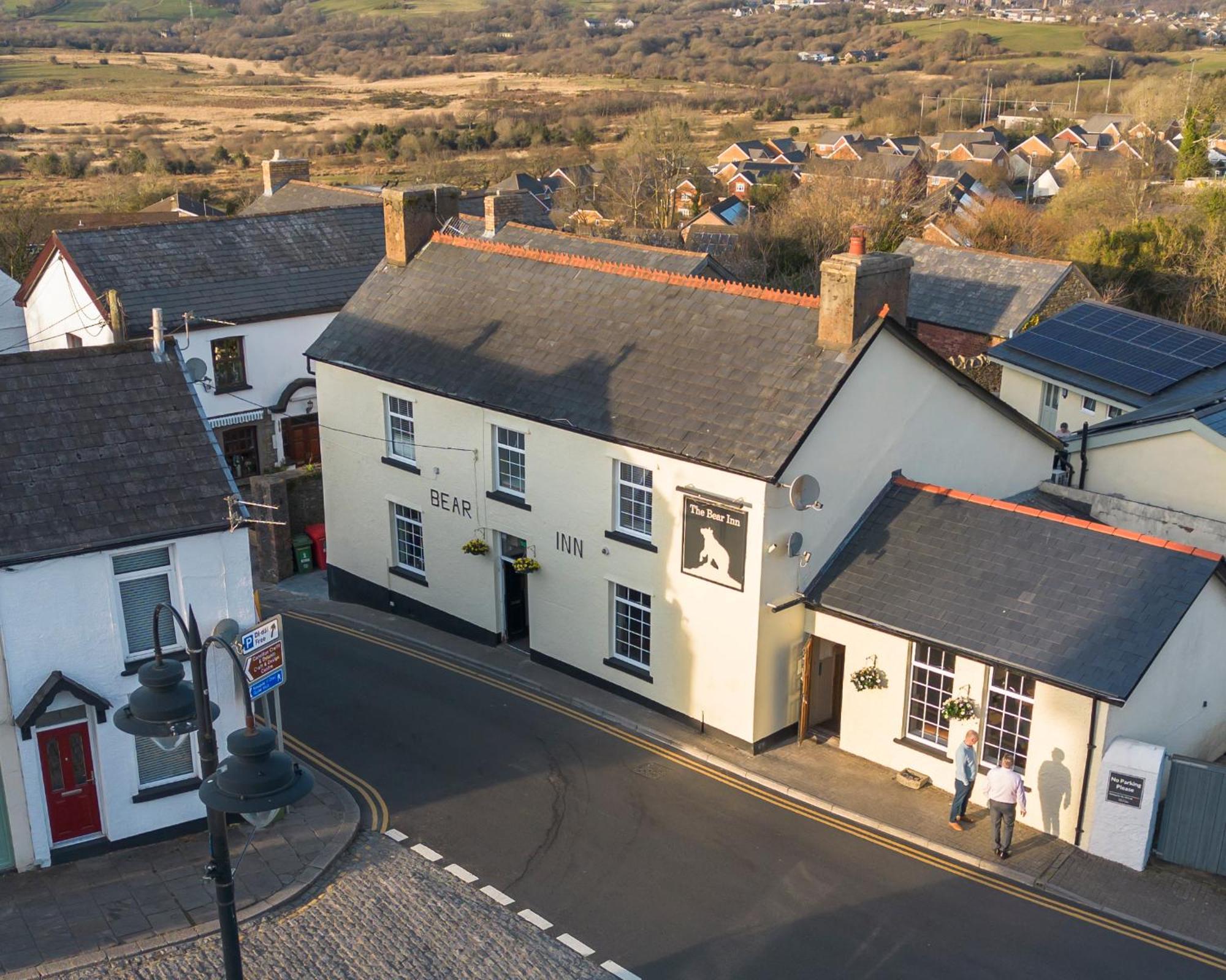 The Bear Inn Llantrisant  Extérieur photo
